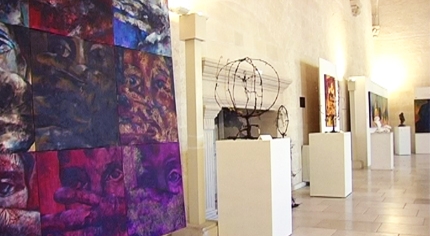 Fermento artistico e colori fluttuanti. La Biennale di Arte Moderna e Contemporanea