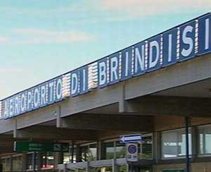 Alitalia, Puglia penalizzata, opposizione all'attacco