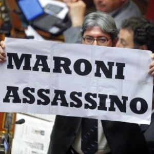 Zazzera: Maroni Assassino, si scusa anche Di Pietro