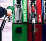 Sparisce la tassa sulla benzina in Puglia, costerà di meno